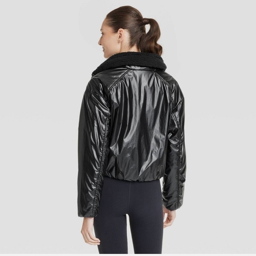NWT All in Motion Black Shiny Puffer Jacket - Picture 2 of 5